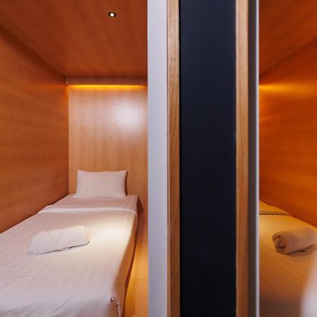 Hostel The Bed Bukit Bintang Kuala Lumpur Exterior foto